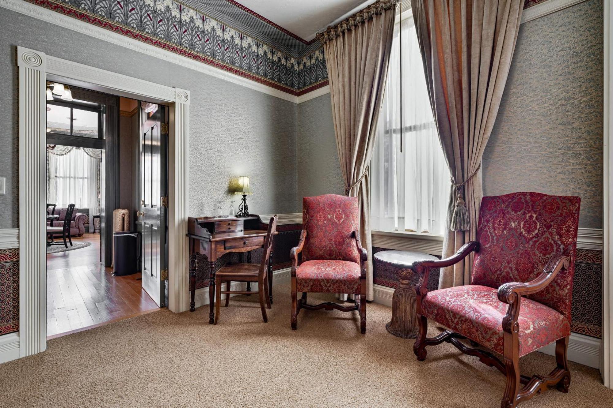 Beaumont Hotel And Spa - Adults Only Юрей Екстериор снимка
