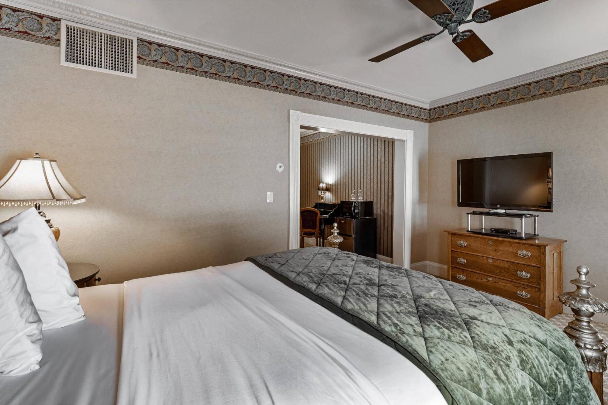 Beaumont Hotel And Spa - Adults Only Юрей Екстериор снимка