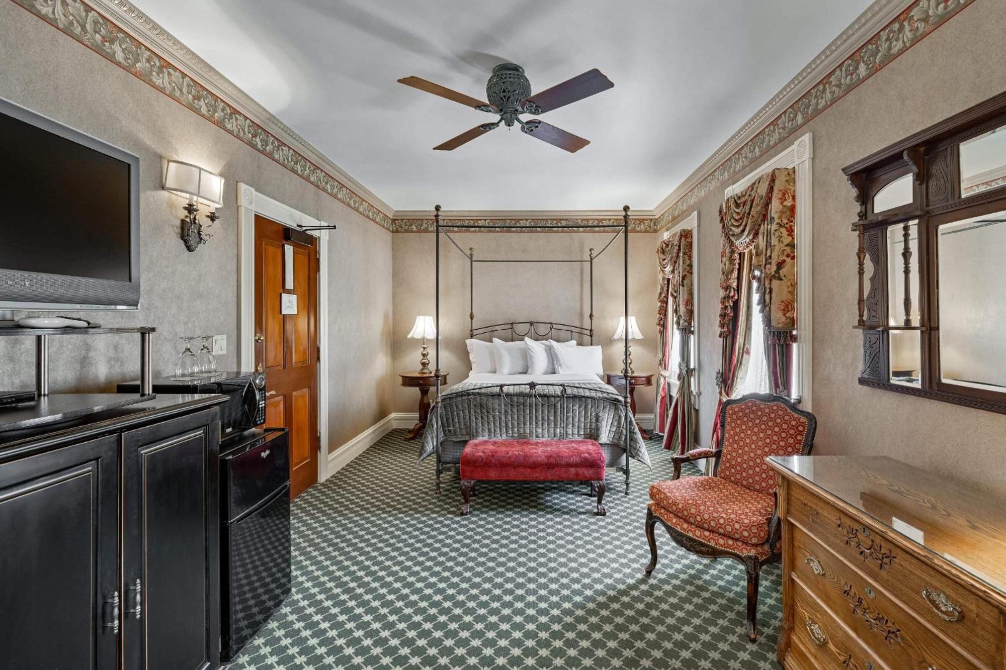 Beaumont Hotel And Spa - Adults Only Юрей Екстериор снимка