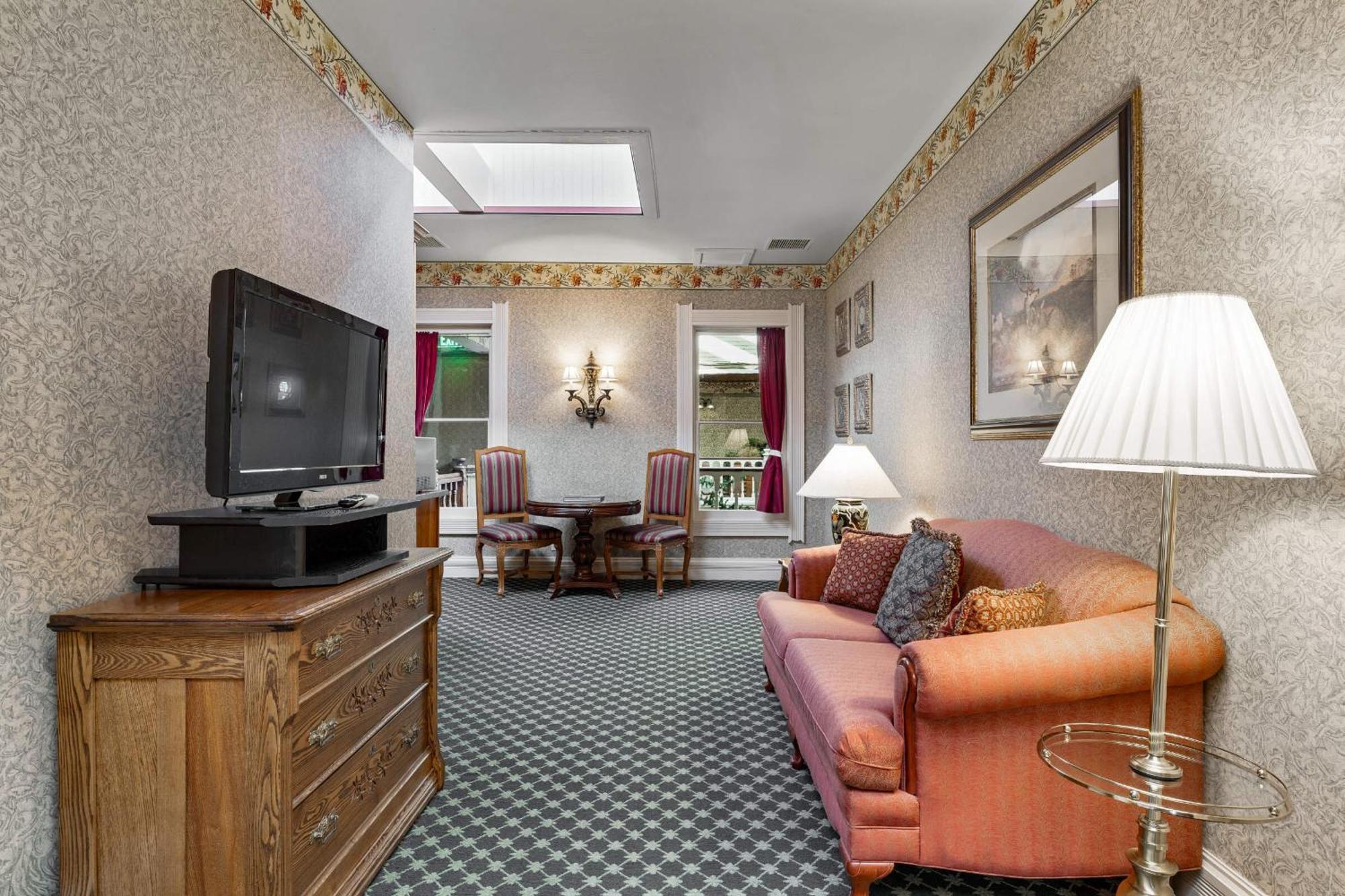 Beaumont Hotel And Spa - Adults Only Юрей Екстериор снимка